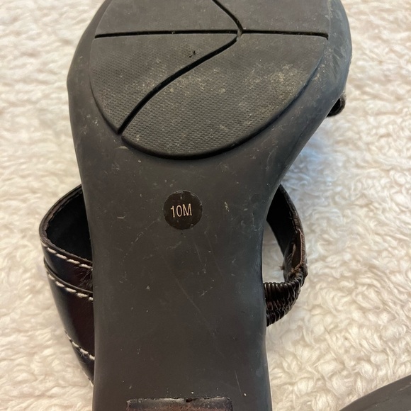 Antonio Melani Two Strap Heel - Picture 3 of 6